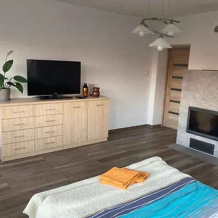 Zaciszny Zakątek Pod Różą Habitación en casa particular *